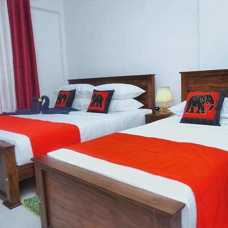 Sashini Homestay 锡吉里亚 外观 照片